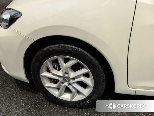 Nissan TIIDA id 4263972 из Китая 16