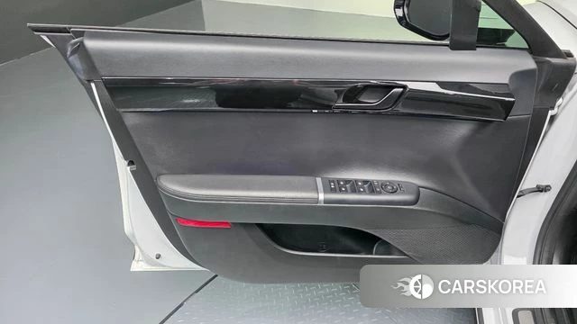 Hyundai Grandeur Hybrid (GN7) id 4591519 из Кореи 16