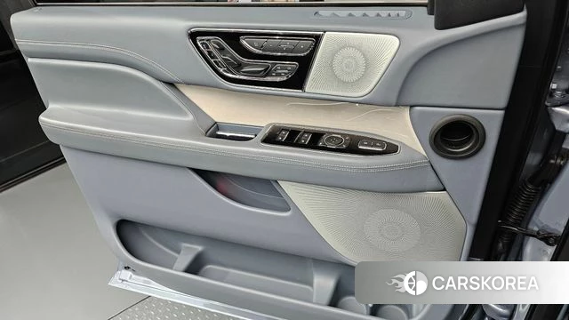 Lincoln Navigator 4th generation id 4496422 из Кореи 16