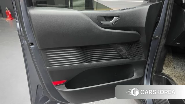 Hyundai Staria id 4360473 из Кореи 16