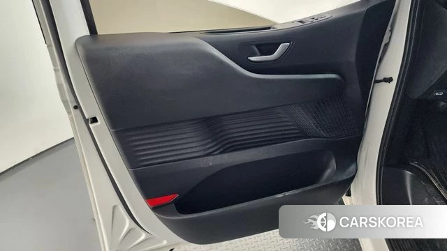 Hyundai Staria id 4904678 из Кореи 16