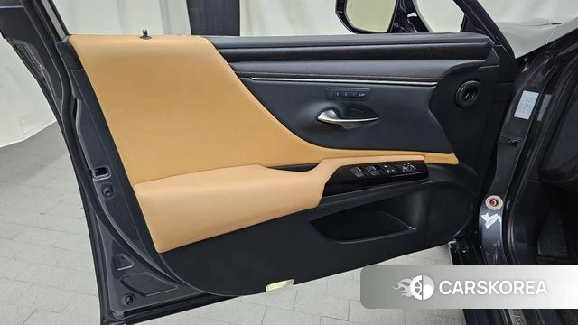 Lexus ES300h 7th generation id 4768523 из Кореи 16