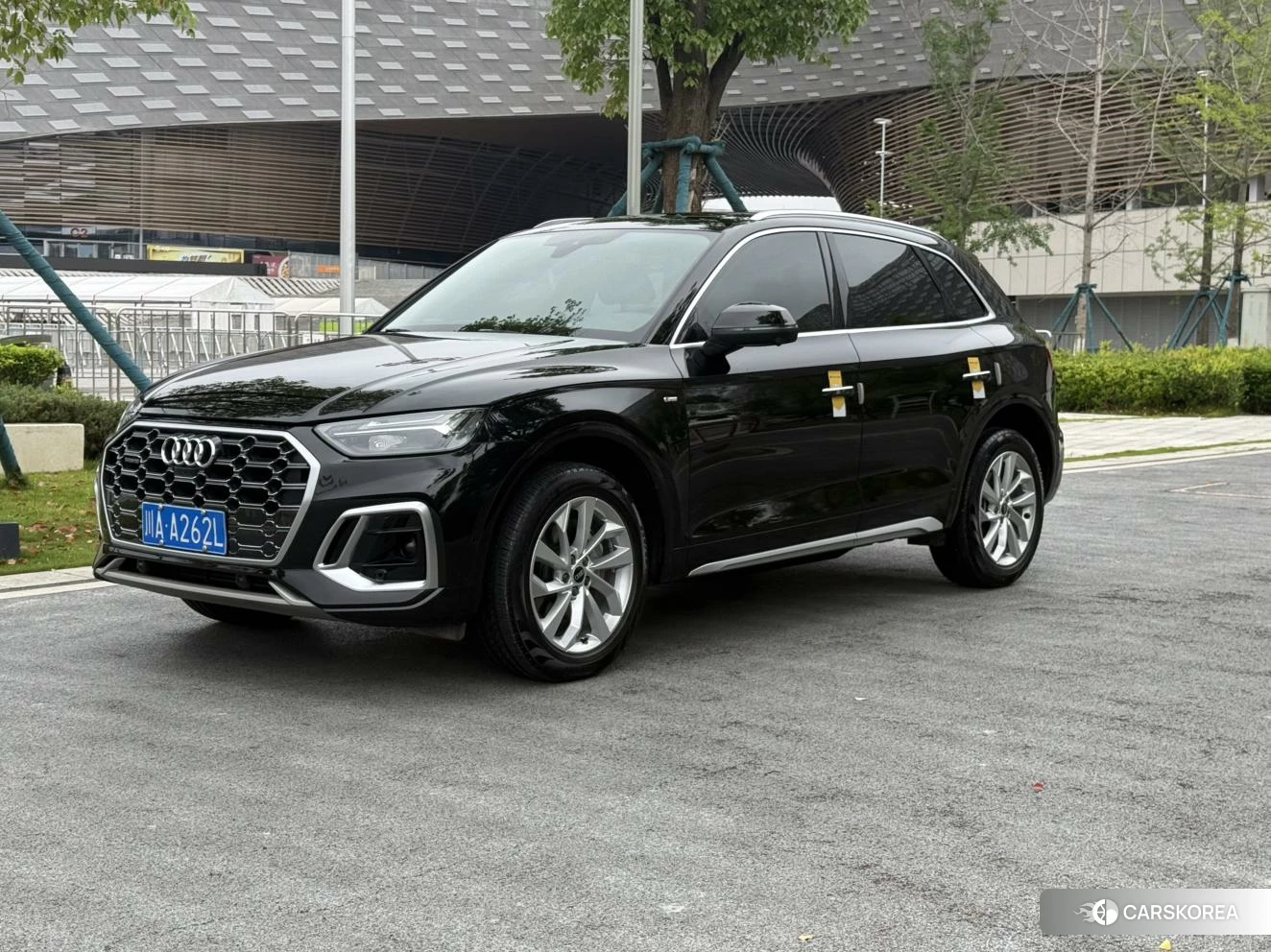 Audi Q5L id 4510435 из Китая 16