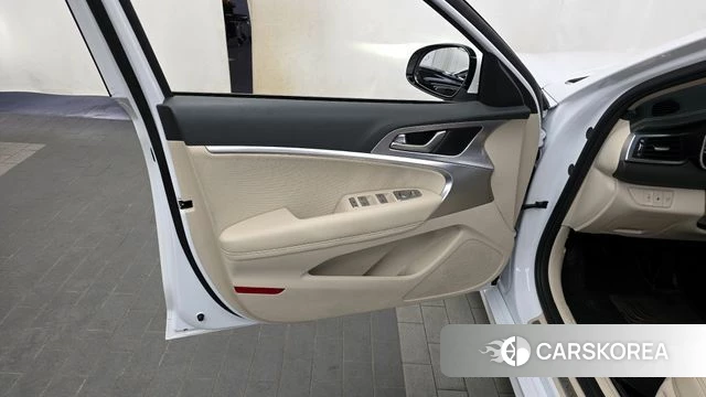 Genesis The New G70 id 4395956 из Кореи 16