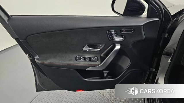 Mercedes-Benz A-Class W177 id 4534140 из Кореи 16
