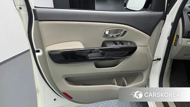 Kia The New Carnival id 4417131 из Кореи 16