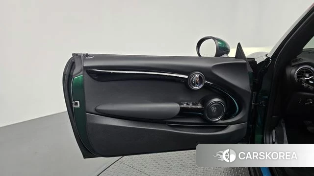 Mini Cooper S Convertible id 4865610 из Кореи 16