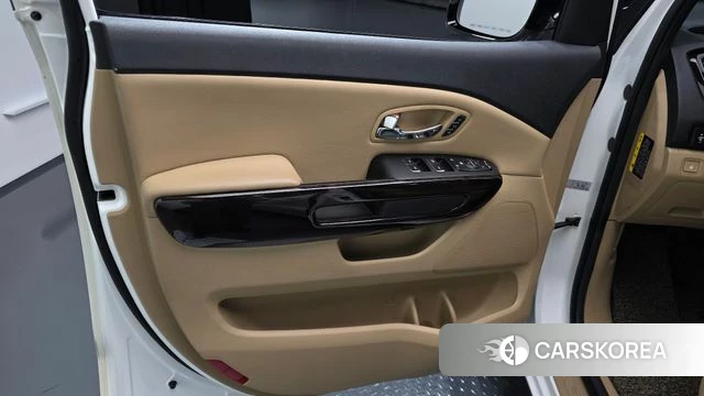 Kia The New Carnival id 4931123 из Кореи 16