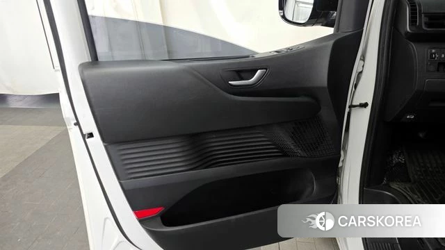 Hyundai Staria id 4376491 из Кореи 16