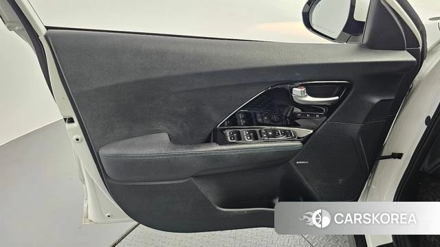 Kia Niro EV id 4304459 из Кореи 16
