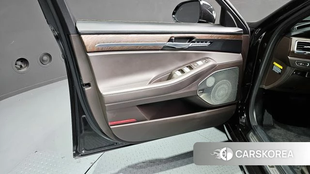 Genesis G90 id 4310800 из Кореи 16