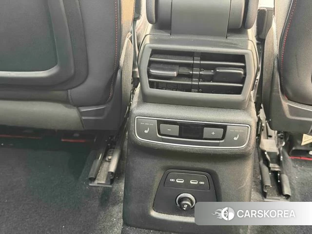 Audi Q5 e-tron id 4263930 из Китая 16