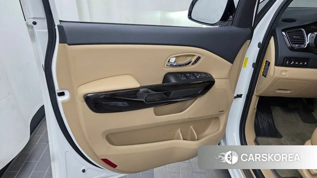 Kia The New Carnival id 4530363 из Кореи 16