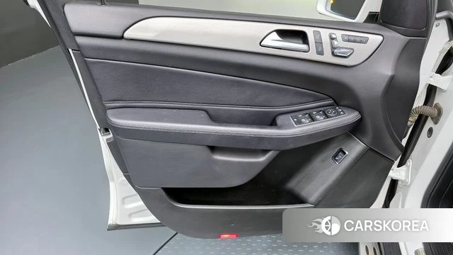 Mercedes-Benz GLE - Class W166 id 4417158 из Кореи 16