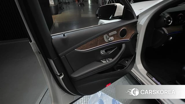 Mercedes-Benz E-Class W213 id 4707105 из Кореи 16