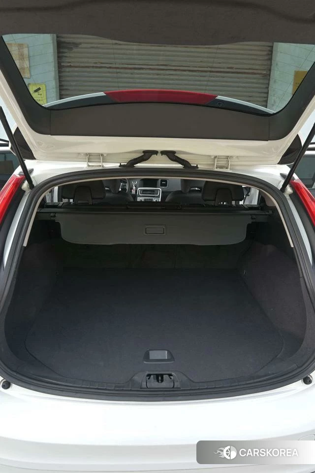Volvo V60 id 4210960 из Китая 16