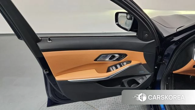 BMW 3 Series (G20) id 4617516 из Кореи 16