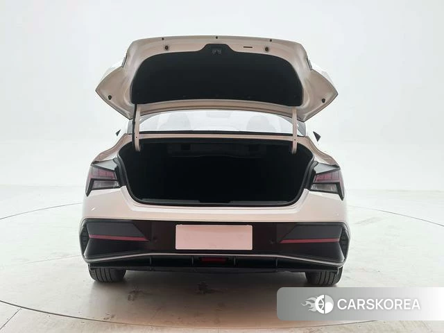 Hyundai Elantra id 4290704 из Китая 16