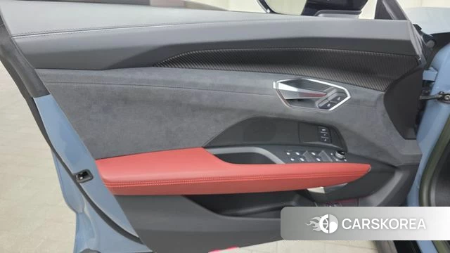 Audi e-Tron GT id 4354953 из Кореи 16