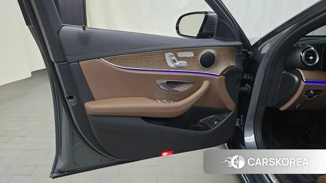 Mercedes-Benz E-Class W213 id 4566760 из Кореи 16