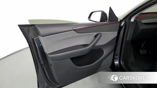 Tesla Model Y id 4523093 из Кореи 16