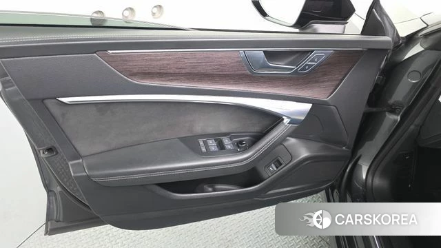 Audi A7 (4K) id 4202389 из Кореи 16