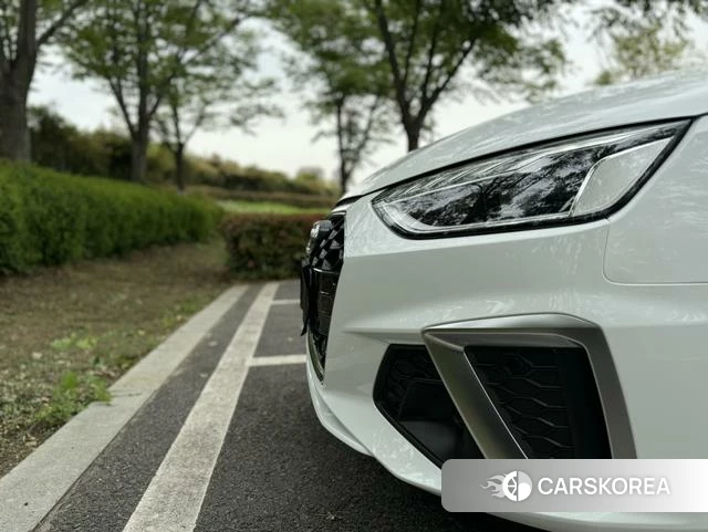 Audi A4L id 4260592 из Китая 16
