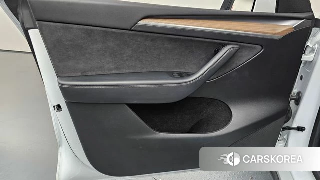 Tesla Model Y id 4711020 из Кореи 16