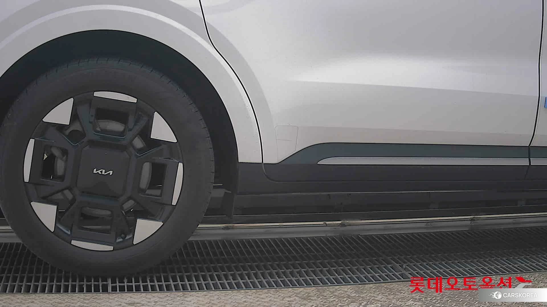 Kia Carnival Hybrid id 3888408 из Кореи 16