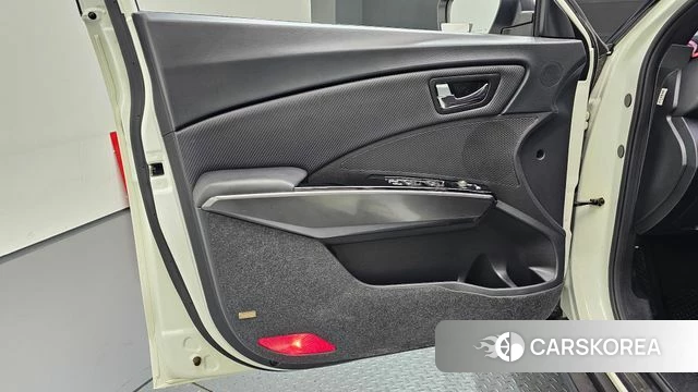 Ssangyong Berry New Tivoli id 4693759 из Кореи 16