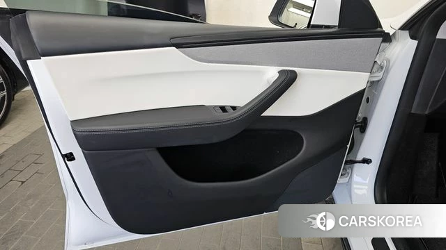 Tesla Model Y id 4474197 из Кореи 16