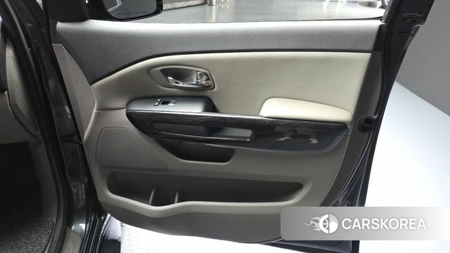 Kia All New Carnival id 4610564 из Кореи 16