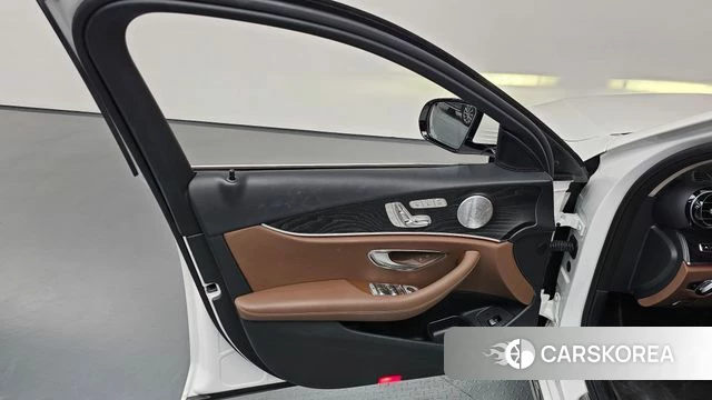 Mercedes-Benz E-Class W213 id 4502576 из Кореи 16