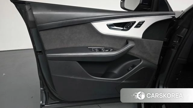 Audi Q8 (4M) id 4746059 из Кореи 16