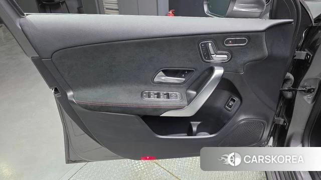 Mercedes-Benz A-Class W177 id 4268035 из Кореи 16