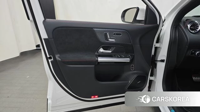 Mercedes-Benz EQA H243 id 4349288 из Кореи 16