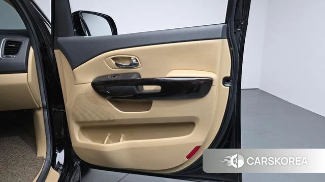 Kia The New Carnival id 4760351 из Кореи 16