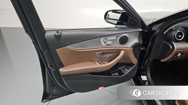 Mercedes-Benz E-Class W213 id 4907758 из Кореи 16