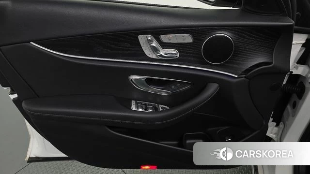 Mercedes-Benz E-Class W213 id 4557638 из Кореи 16