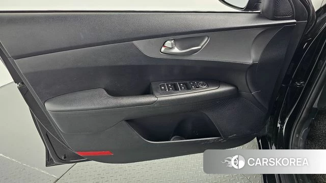 Kia Come New K3 id 4202953 из Кореи 16