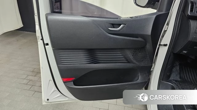 Hyundai Staria id 4711753 из Кореи 16