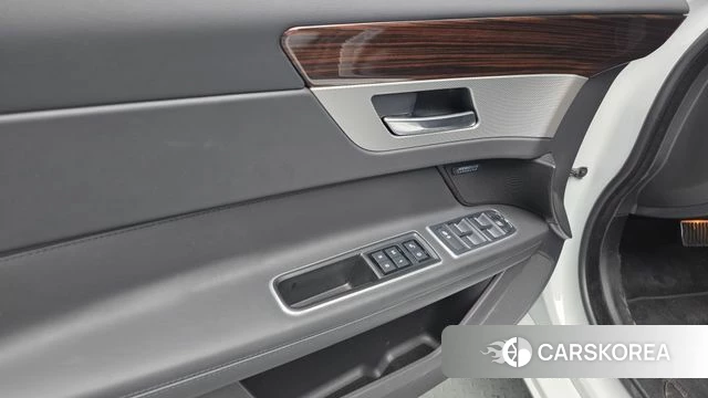 Jaguar XF (X260) id 4245714 из Кореи 16