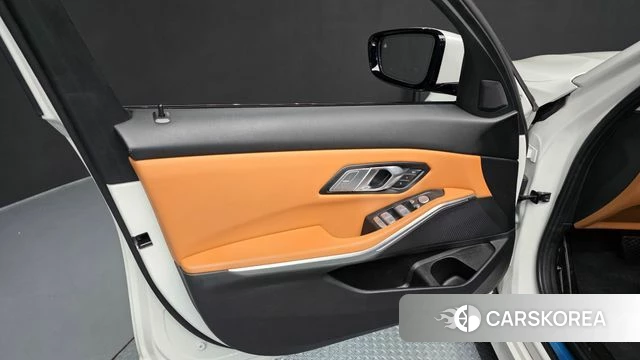 BMW 3 Series (G20) id 4292319 из Кореи 16