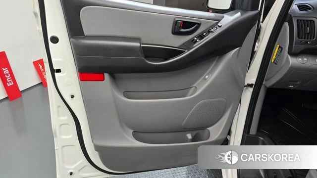 Hyundai The New Grand Starex id 4637847 из Кореи 16
