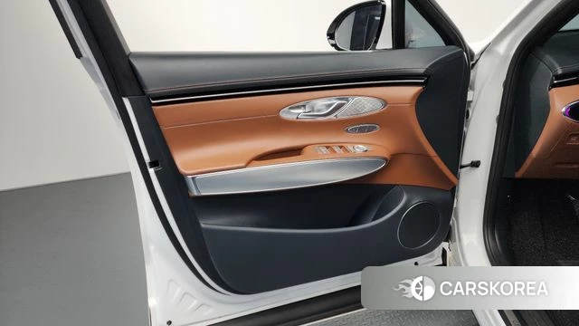 Genesis GV70 id 4267608 из Кореи 16