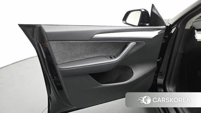 Tesla Model Y id 4200960 из Кореи 16