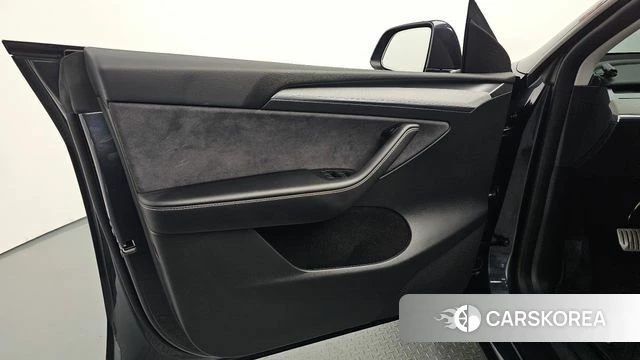 Tesla Model Y id 4706111 из Кореи 16