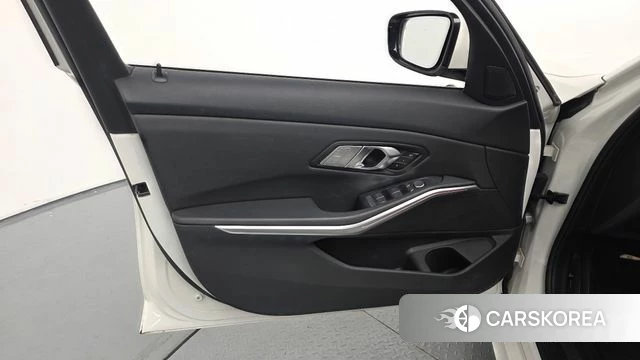 BMW 3 Series (G20) id 4636800 из Кореи 16