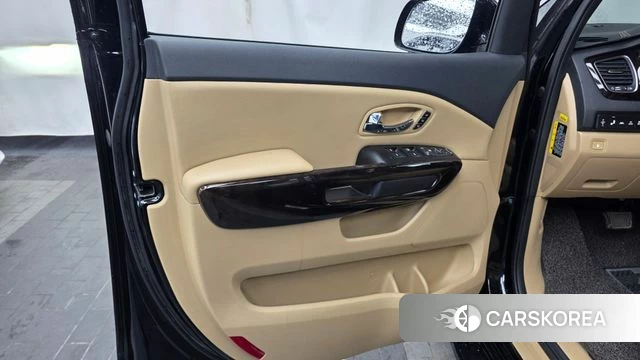 Kia The New Carnival id 4568308 из Кореи 16