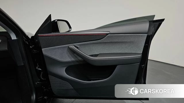 Tesla Model Y id 4622855 из Кореи 16